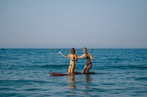 惠英红获华表奖最佳女主角！香港电影人内地获奖意味着什么？
