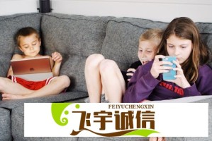 柯淳深夜酒吧蹦迪视频曝光，工作室紧急发声