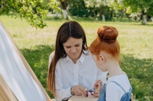 如何理解“猛烈继攵稚嫩莹莹”：情感的力量与脆弱之间的交织？