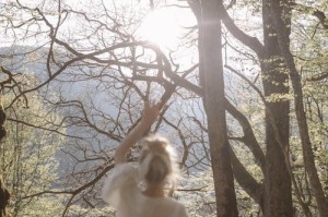 物业回应面具女电梯内恐吓幼童：呼吁业主提供线索协助调查