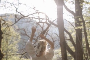 《原神》八重神子角色分析：为何她深受玩家喜爱，战斗力与魅力并存