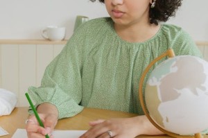 QQ黑料吃瓜网是什么？如何在这里获取真实信息与保护隐私？