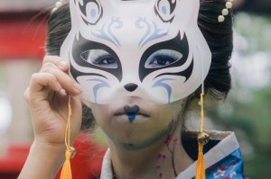 海贼王剧场版RED票房破百亿，乌塔歌声背后的秘密是什么？