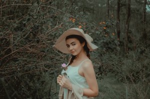 Jennie杂志尺度好大引热议，BLACKPINK成员Jennie最新杂志写真曝光